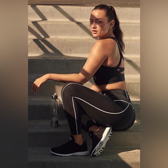 FP Movement You’re A Peach leggings Chaga brown size S - Picture 11 of 16